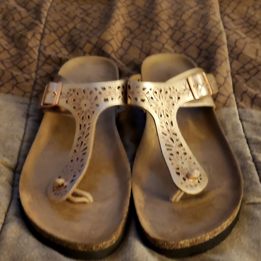 Women sandals